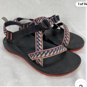 Chaco sandals Girls Size 4 Z/Cloud Aztec Pattern‎ Outdoor Hiking Athletic shoes
